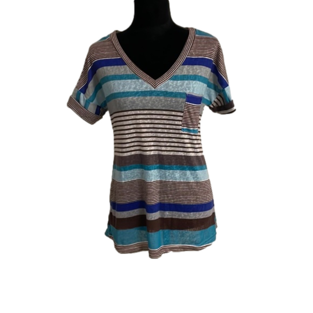 WOMEN’S striped V-neck short sleeve pocket T-shirt. Size S